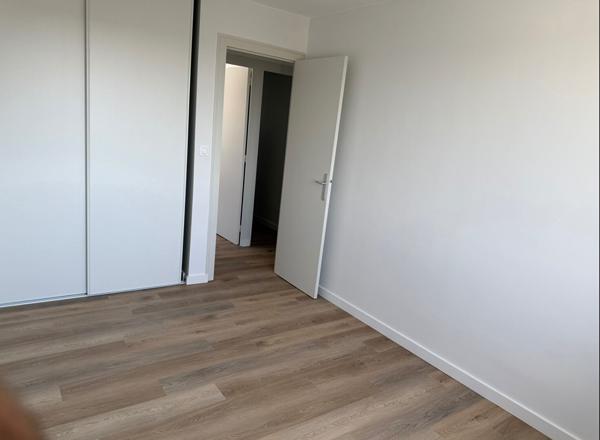 Niort proche centre, Appt T3 rénové avec garage, Niort 79000
