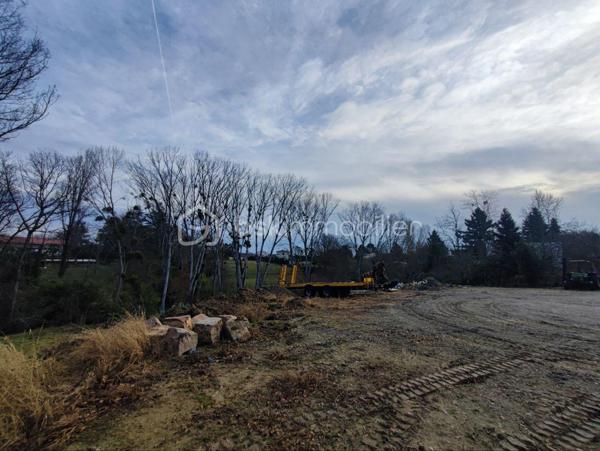 Terrain de 3 355 m²