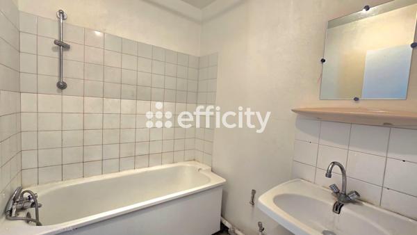 Appartement
         4 pièces
        - 79 m² Exclusivité 135 000 € *