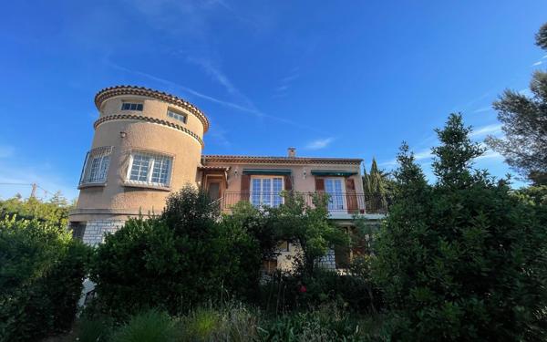 Appartement à vendre    5 pièces • 122 m2 La Seyne-sur-Mer