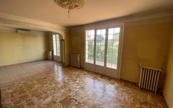 Appartement à vendre    5 pièces • 122 m2 La Seyne-sur-Mer