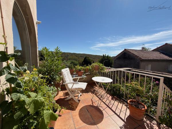 Maison de caractère XVIIIe, vue dégagée, garage
