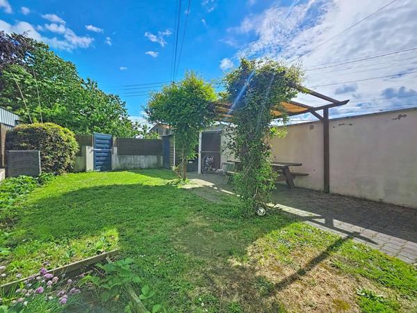 Maison à VILLEDIEU-LA-BLOUERE, 49450 - 4 pièces 91m²