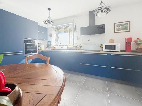 Saint-Cannat, villa 121m² 3ch sur terrain de 350m²