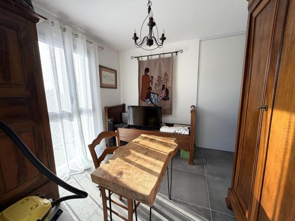 Saint-Cannat, villa 121m² 3ch sur terrain de 350m²