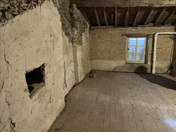 Maison à vendre |  Antigny |  2 pièces | 84 m²