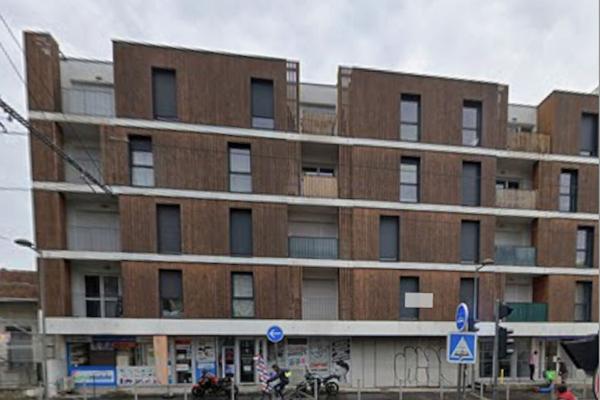 Bordeaux Emile Counord à vendre appartement type 4 avec terrasse et 2 place de parking dans résidence récente.
