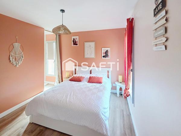 Pavillon récent de plain pied dans quartier résidentiel calme