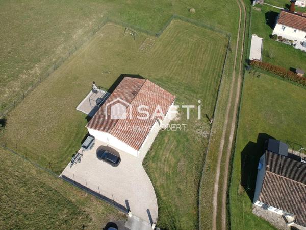 Pavillon récent de plain pied dans quartier résidentiel calme