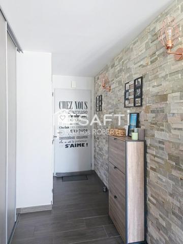 Pavillon récent de plain pied dans quartier résidentiel calme