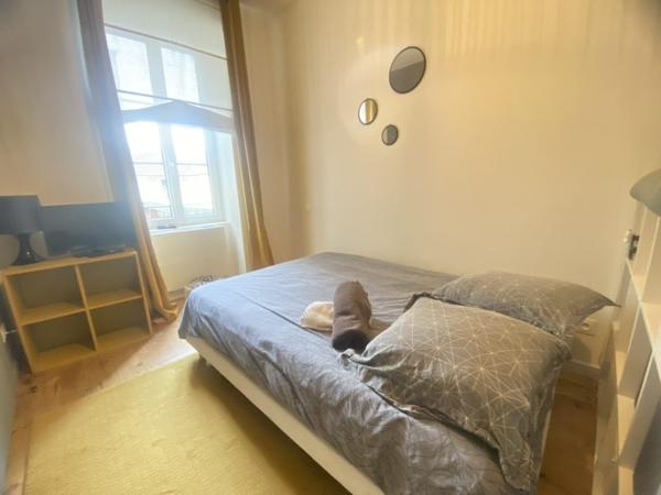 03200 VICHY APPARTEMENT MEUBLÉ 4 PIÈCES AVEC BALCON AVEC CAVE COEUR DE VILLE