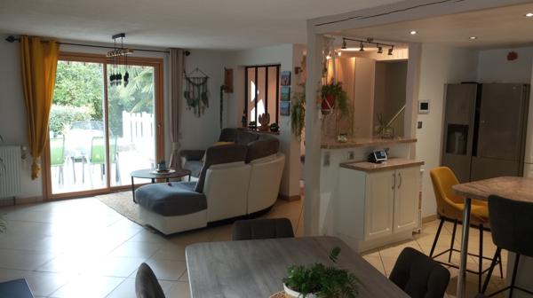 Yenne (73170) VILLA DE 167 M² SUR 4216 M² DE TERRAIN CLOS