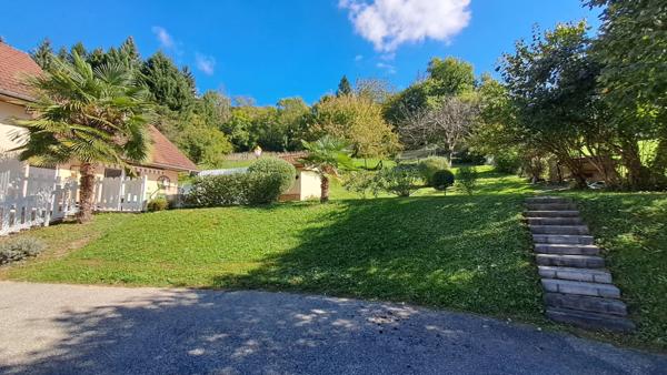 Yenne (73170) VILLA DE 167 M² SUR 4216 M² DE TERRAIN CLOS