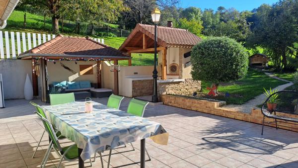 Yenne (73170) VILLA DE 167 M² SUR 4216 M² DE TERRAIN CLOS