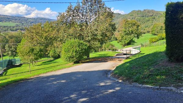 Yenne (73170) VILLA DE 167 M² SUR 4216 M² DE TERRAIN CLOS