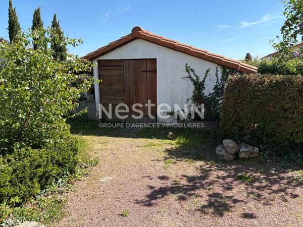 Maison plain-pied de 139m² à vendre à Bressuire, proche écoles et commodités