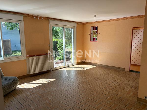 Maison plain-pied de 139m² à vendre à Bressuire, proche écoles et commodités