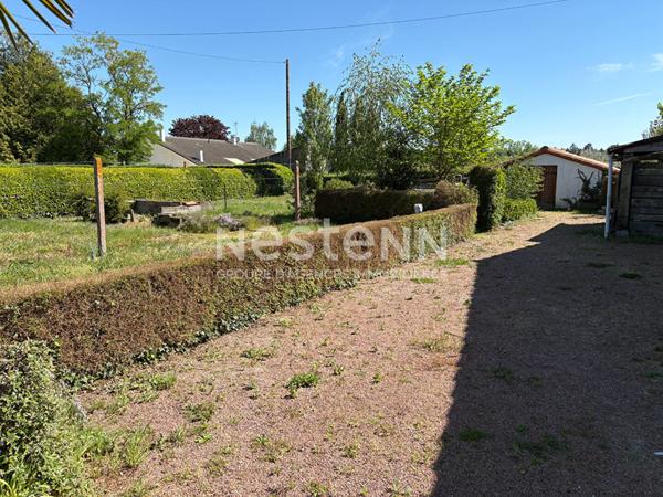 Maison plain-pied de 139m² à vendre à Bressuire, proche écoles et commodités