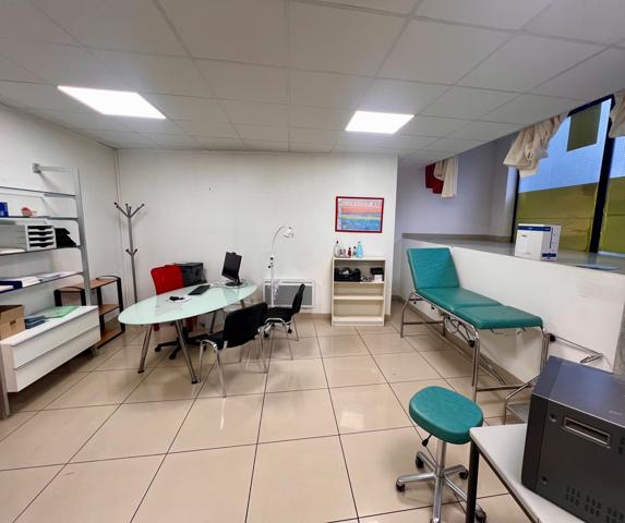 Lille (59000) Local professionnel ou commercial de 133 m² au cœur de Wazemmes, Lille :