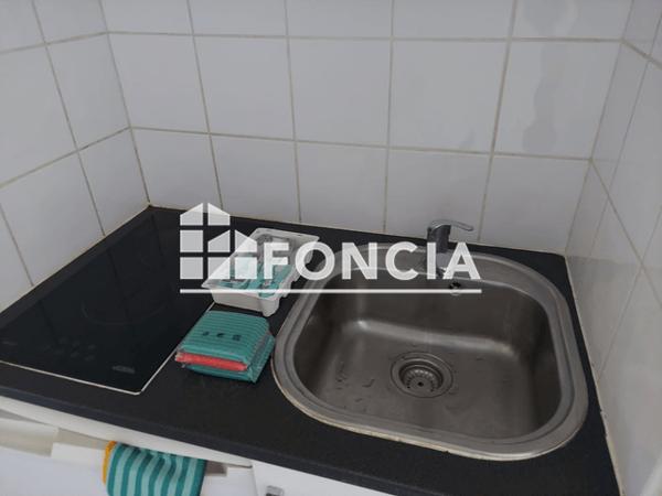 Location Studio meublé 22.37 m² - 4-6 IMPASSE JEAN MACE Nimes 30900
