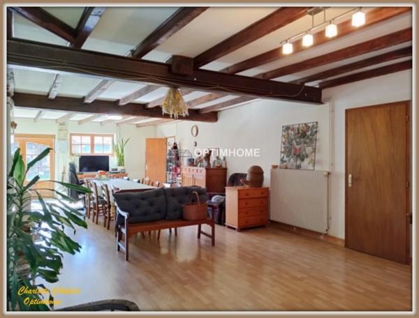 Grand corps de ferme plein de charme, proche de MONTMOREAU SAINT CYBARD (16)