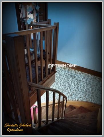 Grand corps de ferme plein de charme, proche de MONTMOREAU SAINT CYBARD (16)