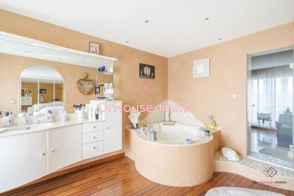 Maison à vendre 6 pièces de 237 m²