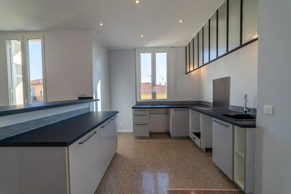 A louer, Appartement T3, 55 m², Quartier Le Port, Nice 06300, Alpes-Maritimes