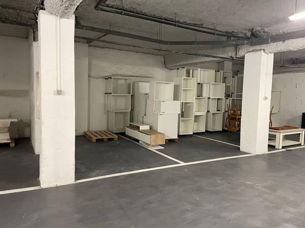 Parking / Box - 30 m²