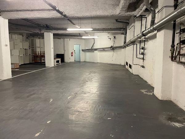 Parking / Box - 30 m²