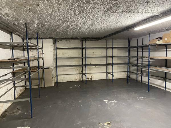 Parking / Box - 30 m²