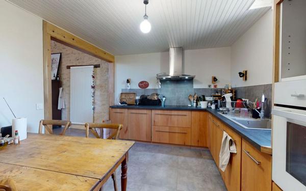 Appartement à louer    4 pièces • 104,85 m2 Étoile-sur-Rhône