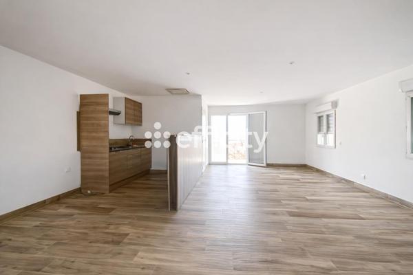 Maison
         6 pièces
        - 145 m² 460 000 € *
