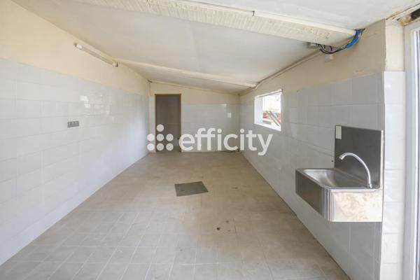 Maison
         6 pièces
        - 145 m² 460 000 € *