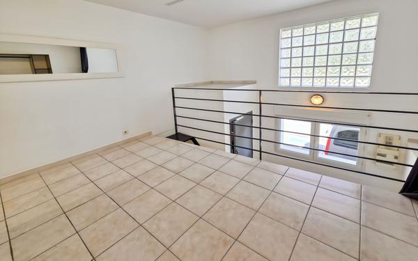 Appartement à vendre    2 pièces • 34 m2 Villeneuve-lès-Avignon