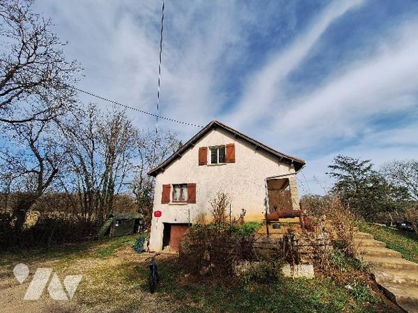 Maison individuelle de type 6, pavillon, située à Villefranche-de-Rouergue.