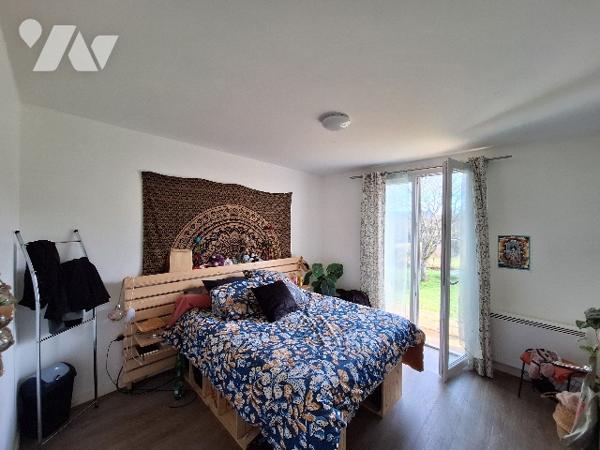 Maison individuelle de type 6, pavillon, située à Villefranche-de-Rouergue.