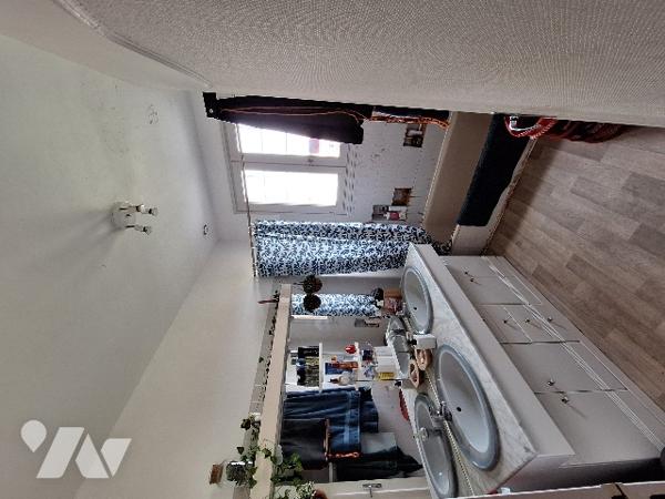 Maison individuelle de type 6, pavillon, située à Villefranche-de-Rouergue.