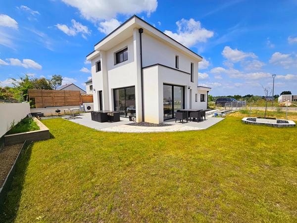 Maison Montreuil Juigne 6 pièce(s) 157.4 m2