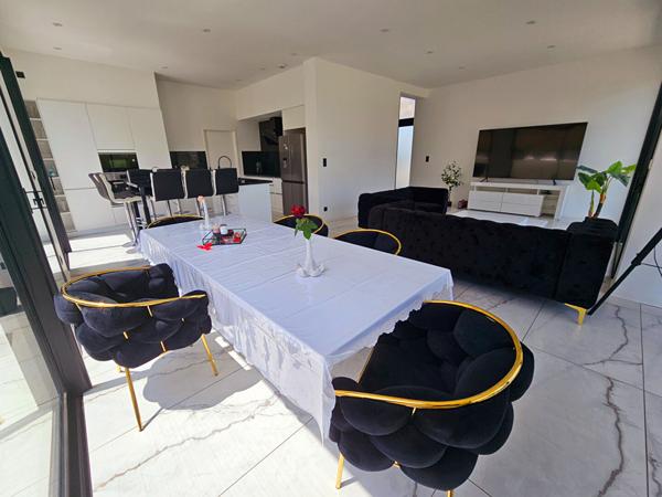 Maison Montreuil Juigne 6 pièce(s) 157.4 m2