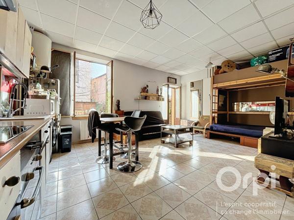 Appartement à vendre    2 pièces • 37,32 m2 Villeurbanne