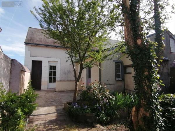 Maison de ville à vendre à Descartes dans l'Indre-et-Loire (37160), ref : 082/324