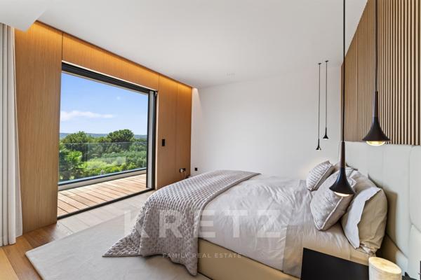 Saint Chamas, Villa contemporaine avec vue dominante sur l'étang