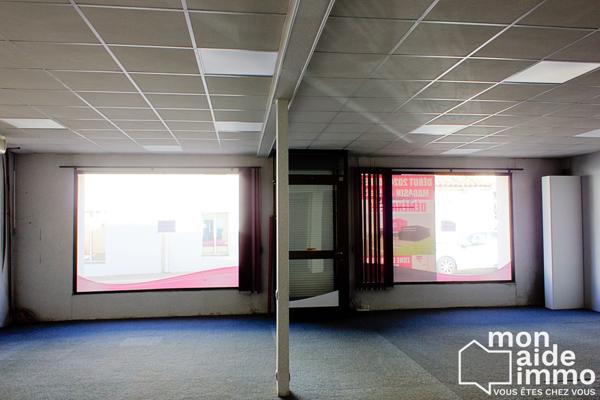 Immeuble avec local commercial