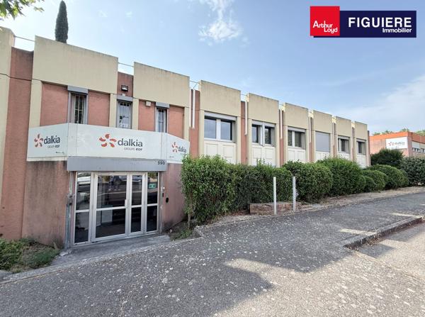 RARE A LA VENTE ET A LA LOCATION - IMMEUBLE INDEPENDANT DE BUREAUX - VITROLLES
