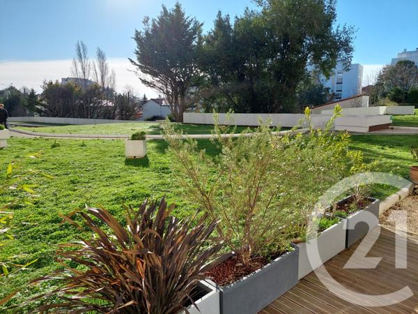 Appartement T2 à vendre  2 pièces - 42,26 m 2   ROYAN  - 17