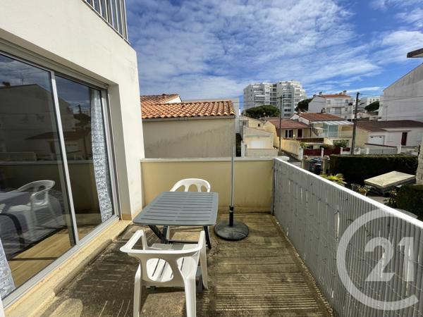 Appartement T2 à vendre  2 pièces - 42,26 m 2   ROYAN  - 17
