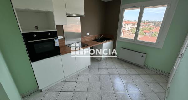 Location Appartement 4 pièces 78.62 m² - Bourg-lès-valence 26500
