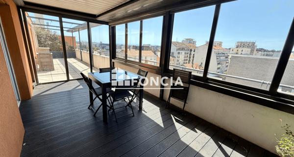 Location Appartement 5 pièces 96.85 m² - Villeurbanne 69100