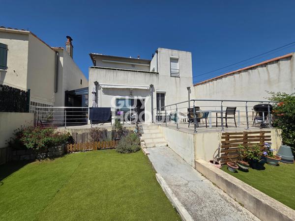 Marseille/Verduron , Bas de villa T3 de 77m² avec jardin, terrasse, piscine et garage